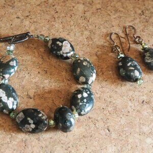 Coordinated Chunky Beaded Bracelet and Earring Set Handmade with Black Stones